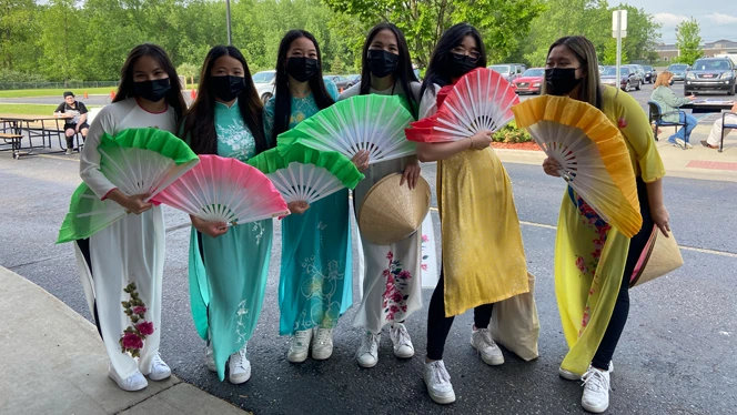 Vietnamese dance group