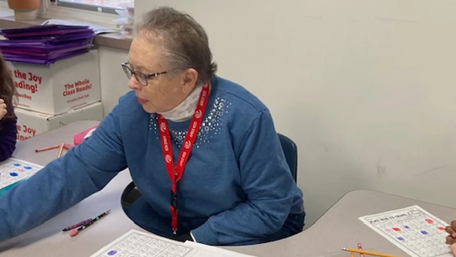Pat Colunga teaching a student.