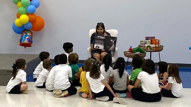 K-8 School in Apex: Apex Mayor visits Peak Charter Academy.