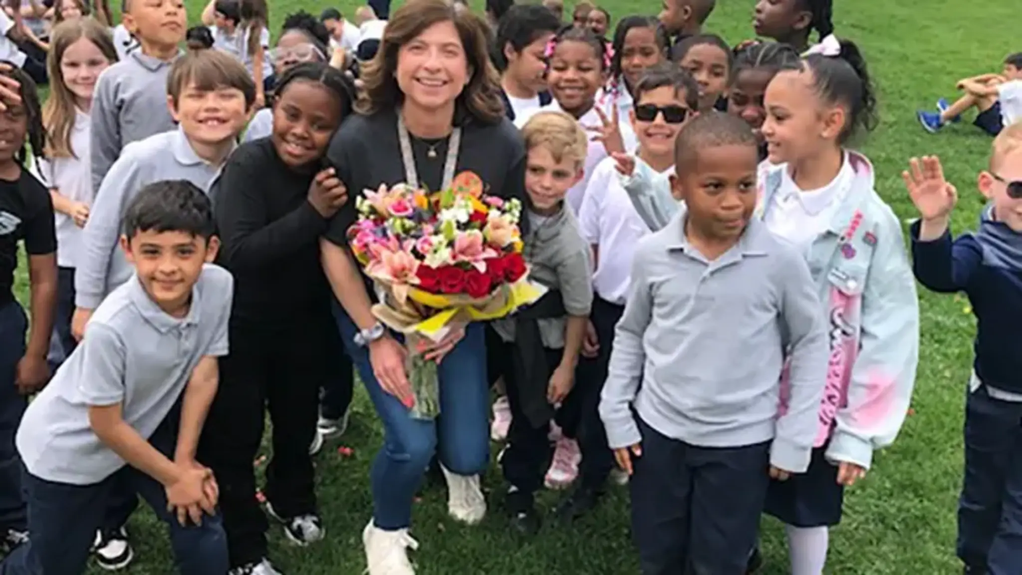 Just Before Maternity Leave, Teacher Receives an Excellent Surprise