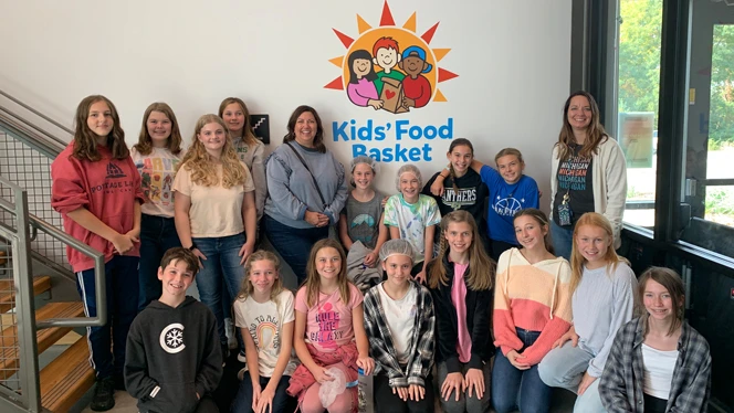 Chandler Woods students at Kid's Food Basket