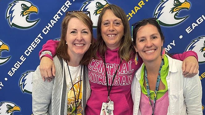 Y5-8 School in Holland: Eagle Crest Charter Academy teacher wins Excellence in Teaching award.