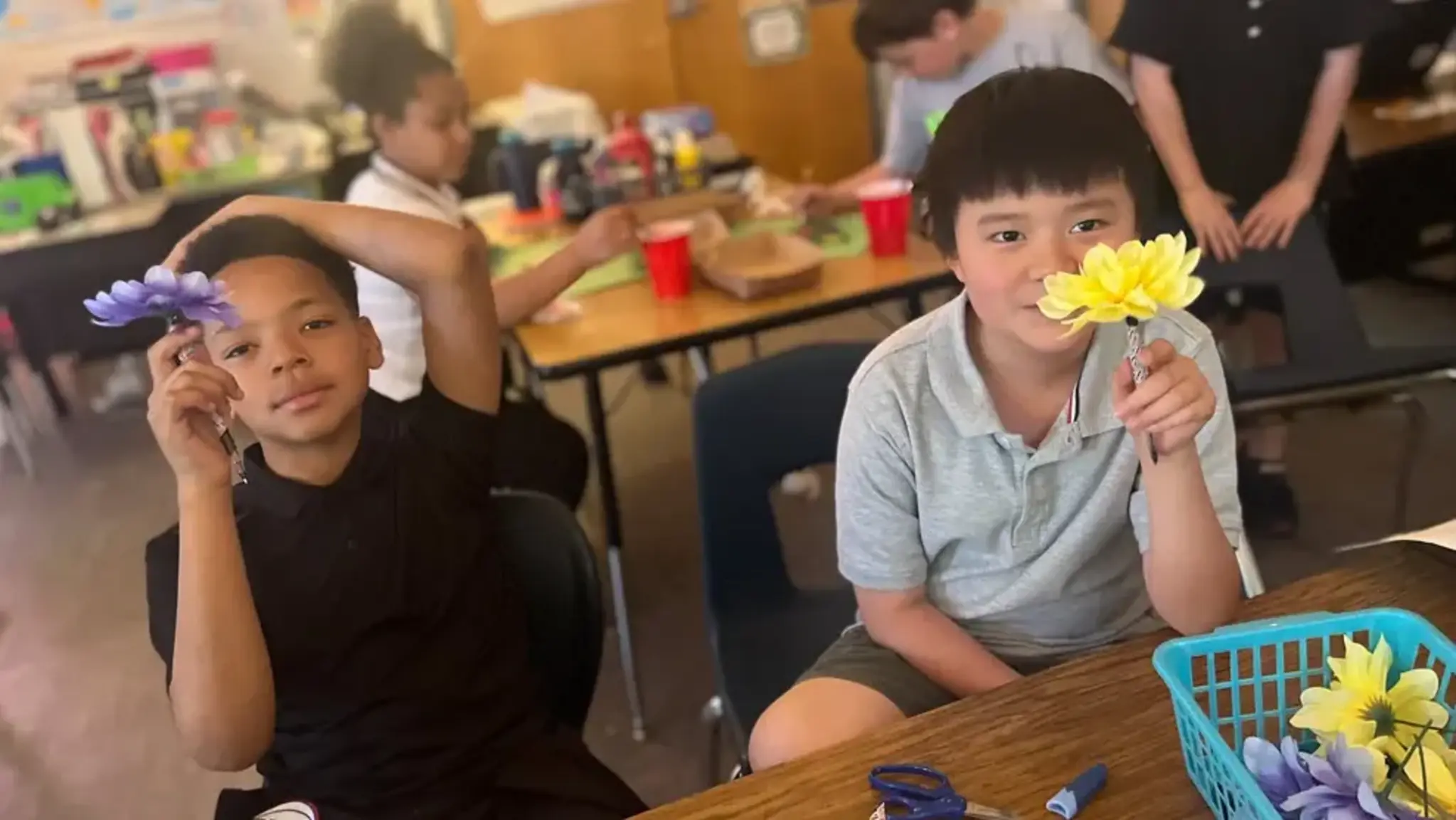 Endeavor Charter Academy’s Fourth-Grade Class Helps Ukrainian Students with Arts and Crafts
