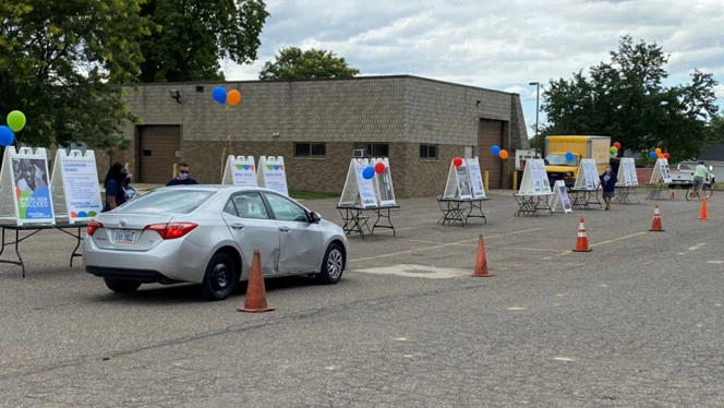 Drive-thru registration at Center Line