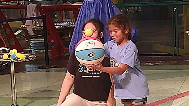 K-8 School in Taylor MI: Quest students participate in activity at Michigan Science Center