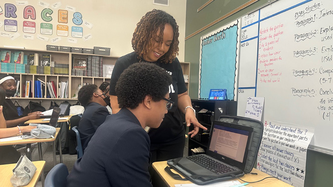 K-8 School in Brooklyn: Brooklyn Dreams' ELA teacher provides test prep to Brooklyn Dreams students.