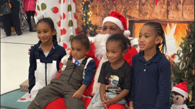 Y5-8 School in Kalamazoo: Paramount Charter Academy celebrates the holidays.
