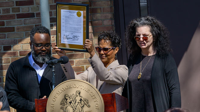 Y5-8 School in Detroit: Pembroke Academy honors civil rights activist Viola Liuzzo with secondary street sign.