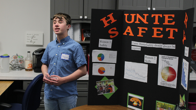 Chandler Woods student presenting a project