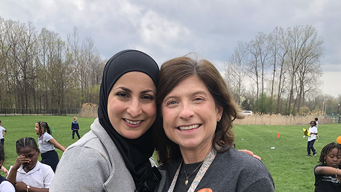 Y5-8 School in Taylor: Taylor Exemplar teacher, Larson, wins Excellence in Teaching award.