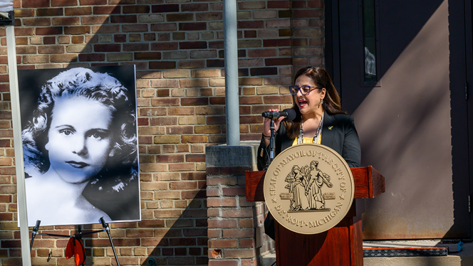 Y5-8 School in Detroit: Pembroke Academy honors civil rights activist Viola Liuzzo with secondary street sign.