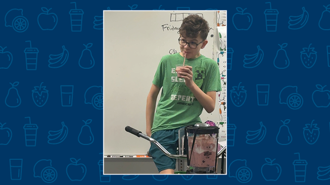 Y5-8 School in Walker: Food Science Elective Students Make Smoothies from Bicycle