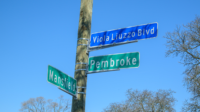 Y5-8 School in Detroit: Pembroke Academy honors civil rights activist Viola Liuzzo with secondary street sign.