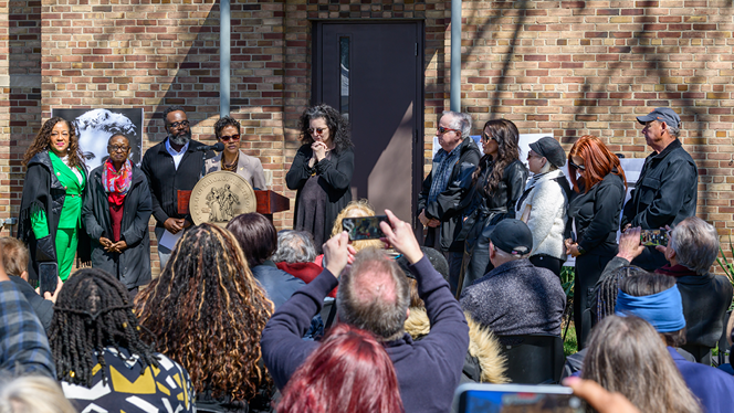 Y5-8 School in Detroit: Pembroke Academy honors civil rights activist Viola Liuzzo with secondary street sign.